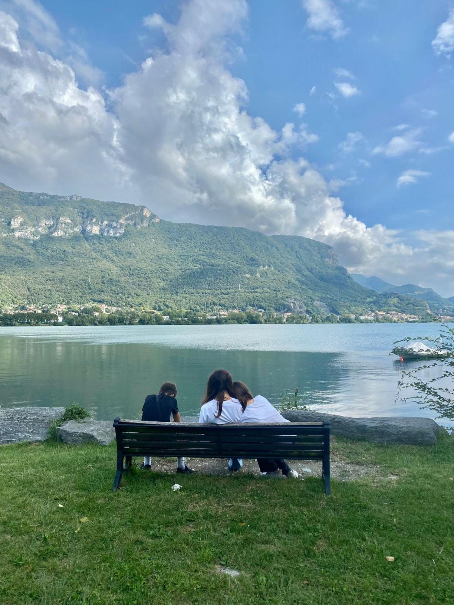 Le Rose Sul Lago Пескате Экстерьер фото